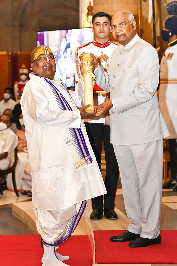 President Kovind Presents Padma Awards at 2022 Ceremony - Sakshi28