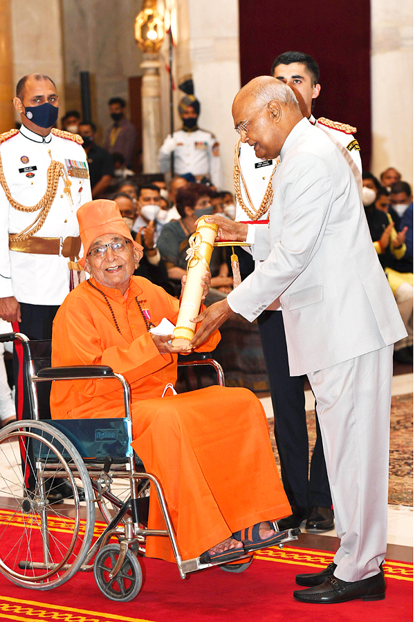 President Kovind Presents Padma Awards at 2022 Ceremony - Sakshi29