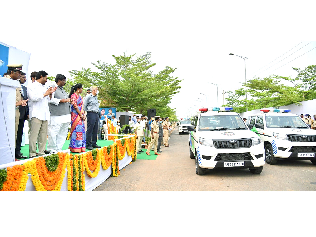 CM YS Jagan launches Disha Patrolling Vehicles  - Sakshi5