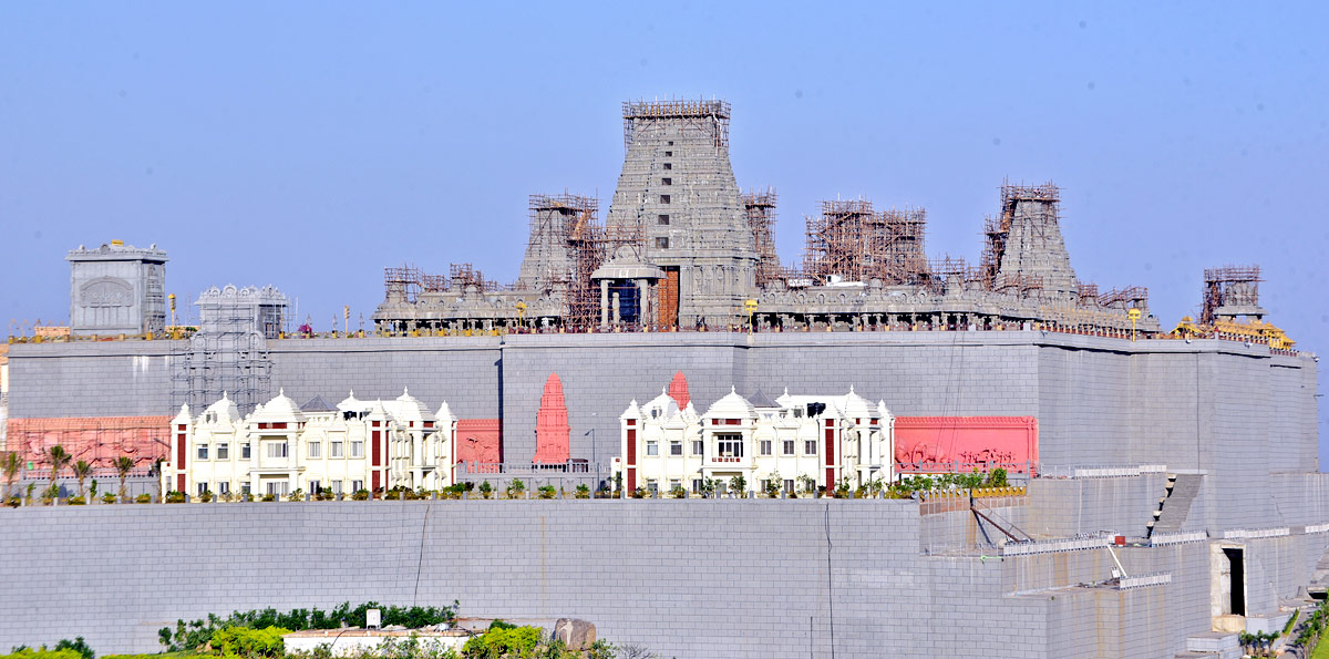 Sri Lakshmi Narasimha Swamy Temple Photos  - Sakshi32