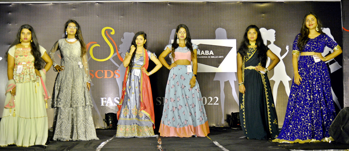 Inter Colleges Students Fashion Show In Vijayawada  - Sakshi4