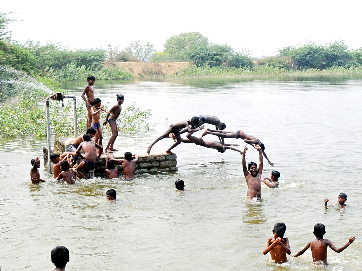 Best Images of The Week in AP and Telangana - Sakshi17