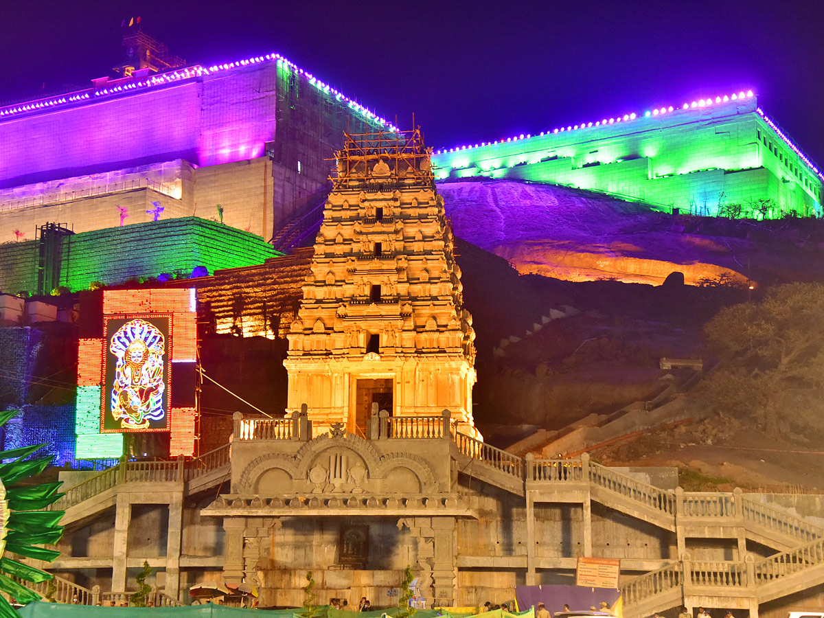 Yadagiri Lakshmi Narasimha Swamy Temple Pics - Sakshi4