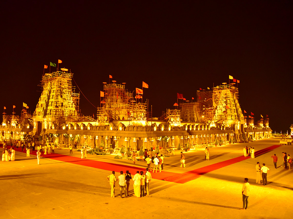 Yadagiri Lakshmi Narasimha Swamy Temple Pics - Sakshi7