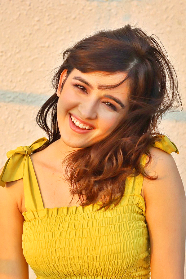 Shirley Setia HD Photos - Sakshi23