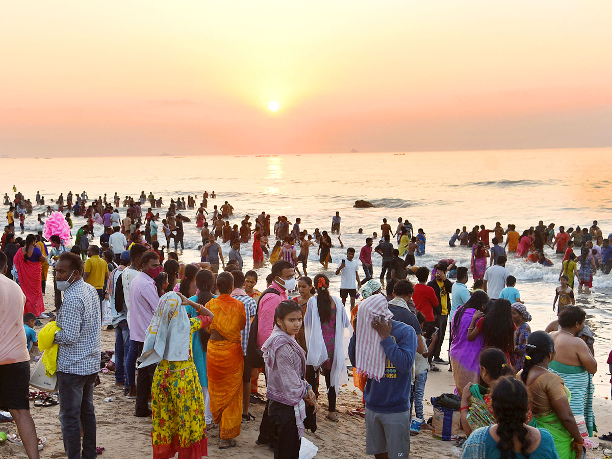 Maha Shivaratri 2022 Visakhapatnam Beach  - Sakshi21