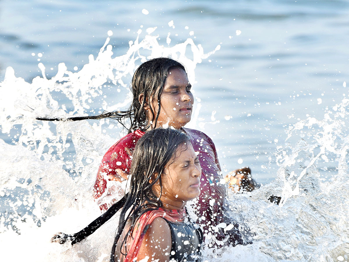 Maha Shivaratri 2022 Visakhapatnam Beach  - Sakshi22