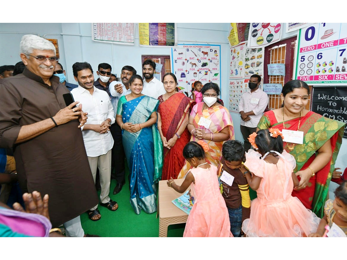 CM YS Jagan Union Minister Gajendra Singh Shekawat Visit to Polavaram Photo Gallery - Sakshi25