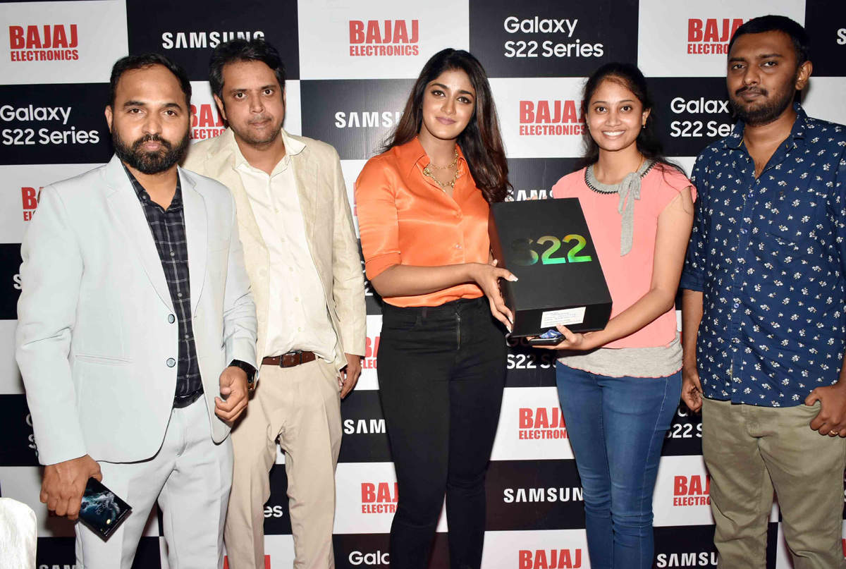 Actress Dimple Hayathi Grand Unveiling of Samsung S22 Series  - Sakshi2