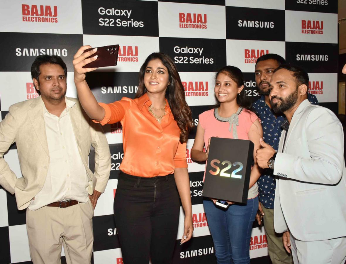 Actress Dimple Hayathi Grand Unveiling of Samsung S22 Series  - Sakshi3