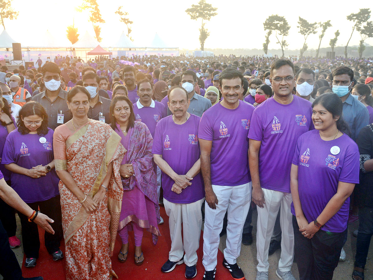 5K, 2K Run At Necklace Road Eve Of Women's Day 2022 Photo Gallery - Sakshi12