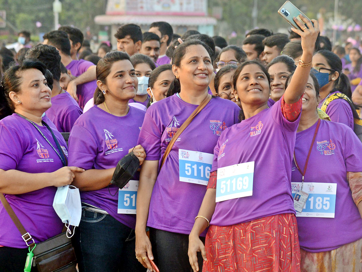 5K, 2K Run At Necklace Road Eve Of Women's Day 2022 Photo Gallery - Sakshi14