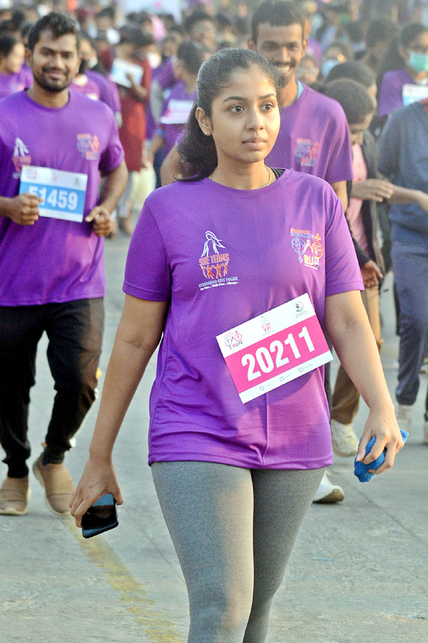 5K, 2K Run At Necklace Road Eve Of Women's Day 2022 Photo Gallery - Sakshi18