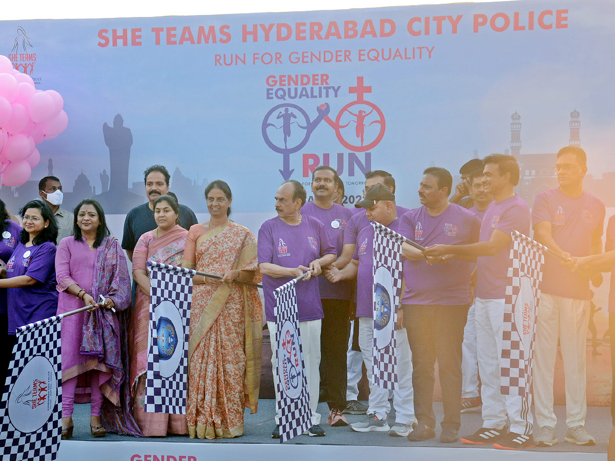 5K, 2K Run At Necklace Road Eve Of Women's Day 2022 Photo Gallery - Sakshi5