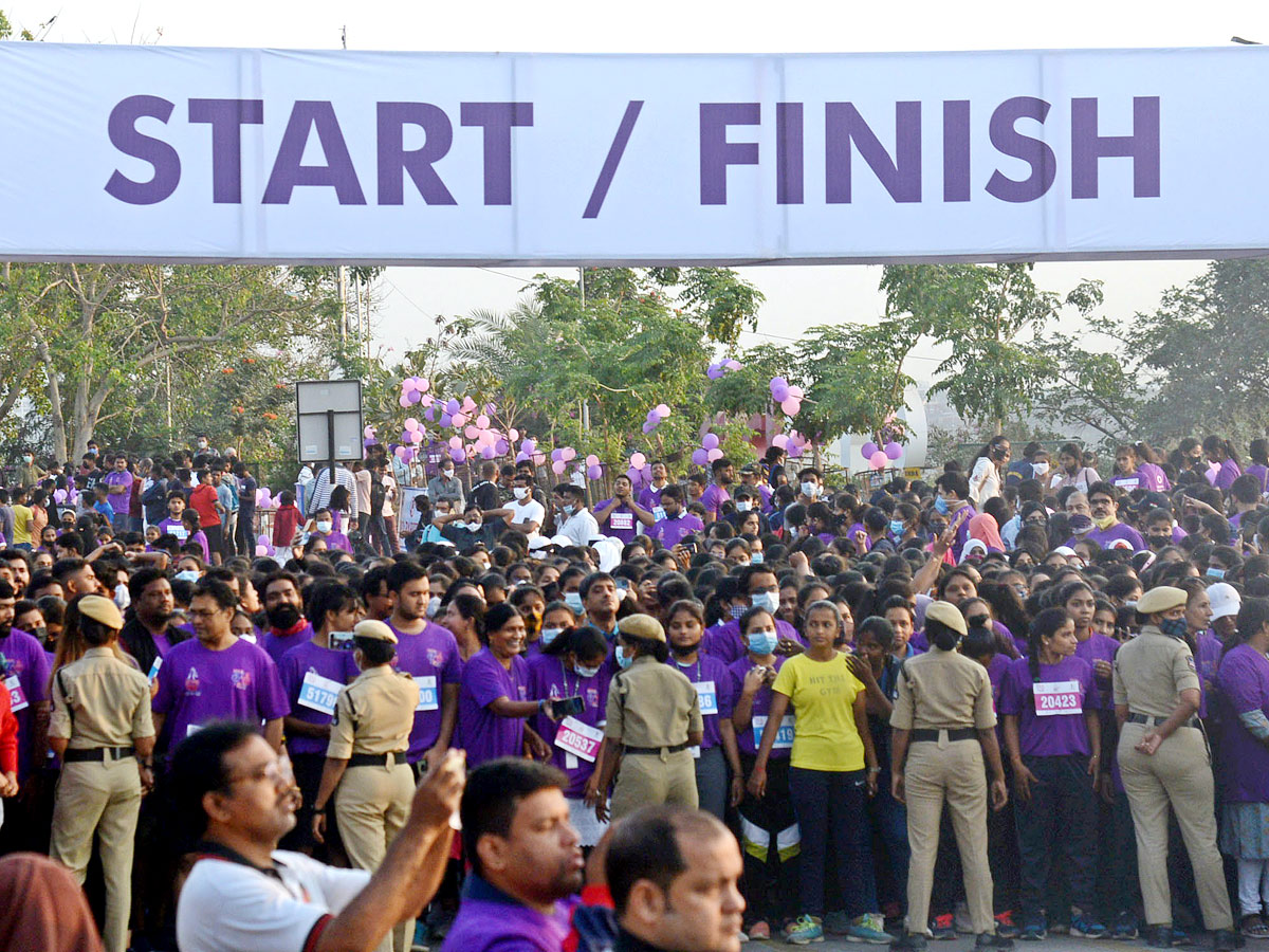 5K, 2K Run At Necklace Road Eve Of Women's Day 2022 Photo Gallery - Sakshi6