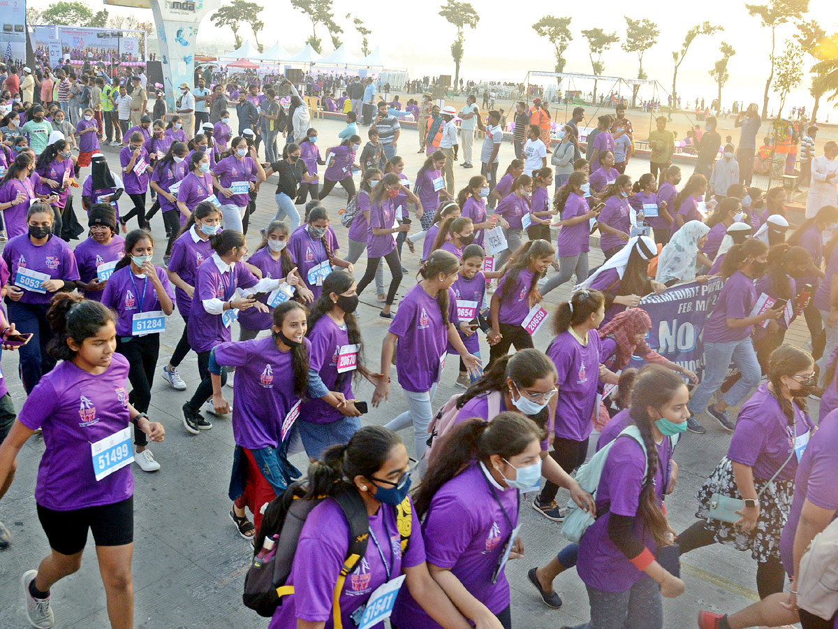 5K, 2K Run At Necklace Road Eve Of Women's Day 2022 Photo Gallery - Sakshi8