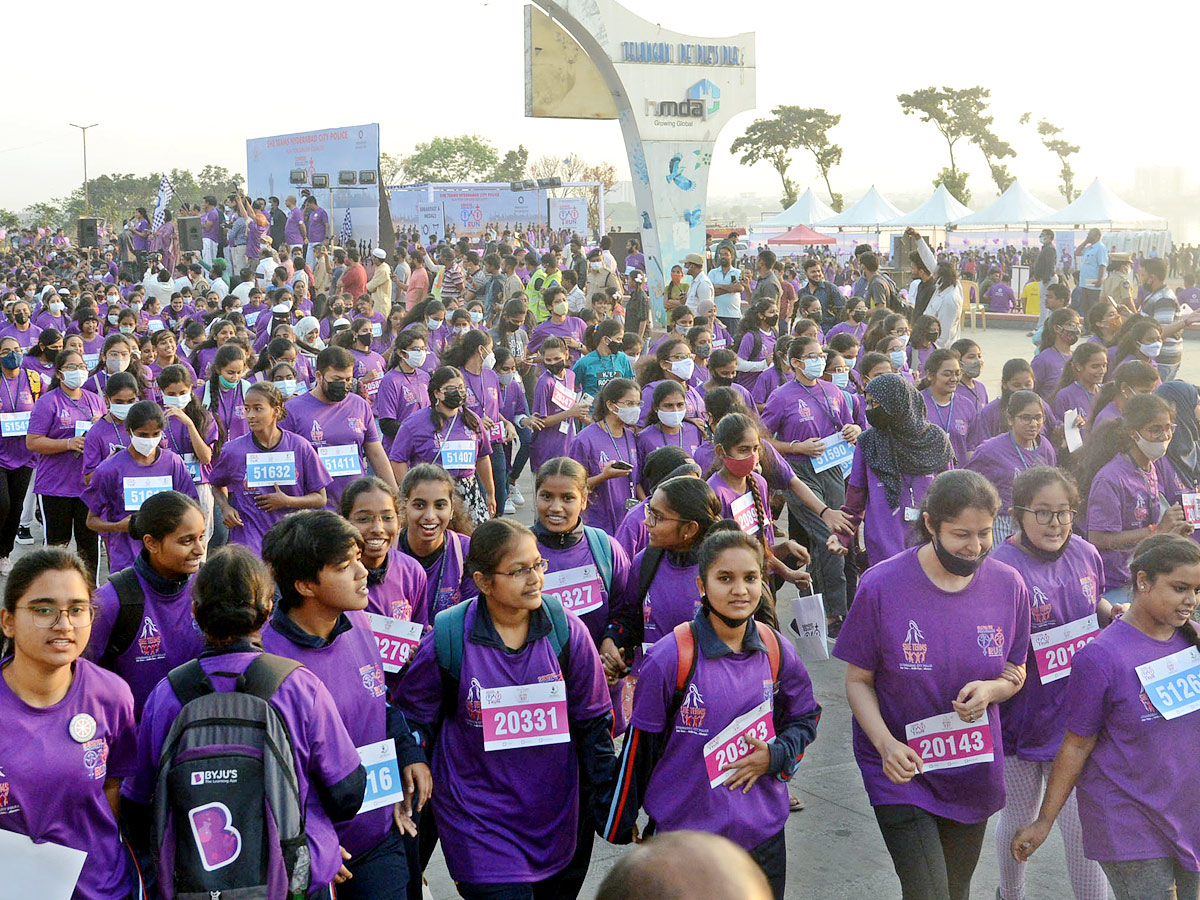 5K, 2K Run At Necklace Road Eve Of Women's Day 2022 Photo Gallery - Sakshi9