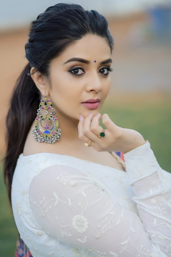 Anchor Sreemukhi Latest Photos - Sakshi2