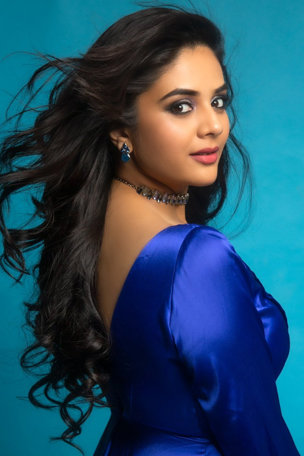 Anchor Sreemukhi Latest Photos - Sakshi12