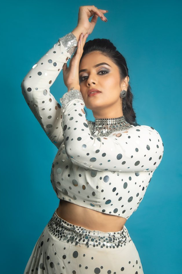 Anchor Sreemukhi Latest Photos - Sakshi13