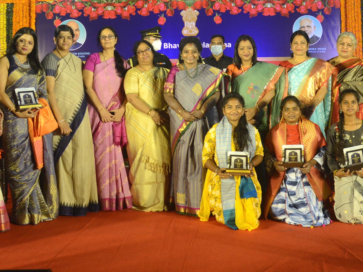 International Women's Day Celebrations At Raj Bhavan Photo Gallery - Sakshi7