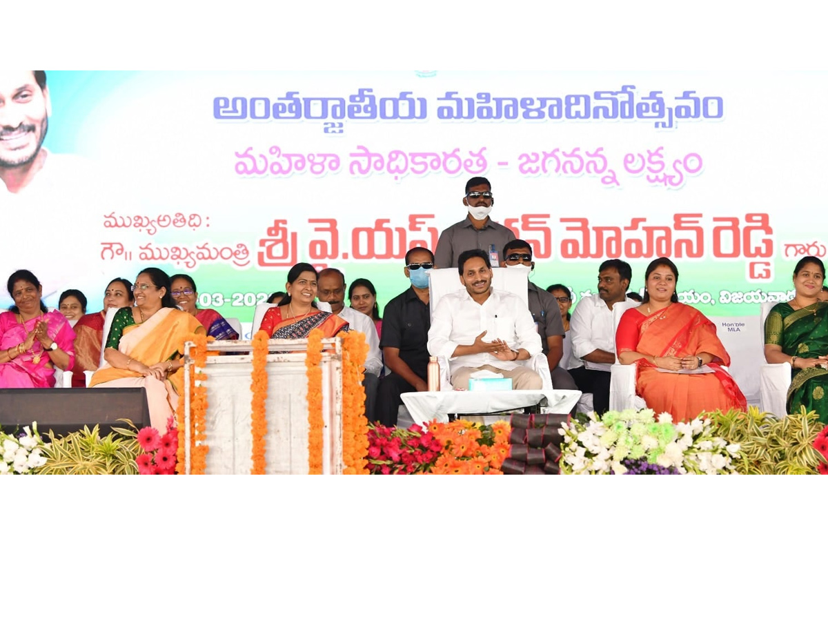 CM YS Jagan Participates in International Womens Day Celebrations in Vijayawada photo Gallery - Sakshi11