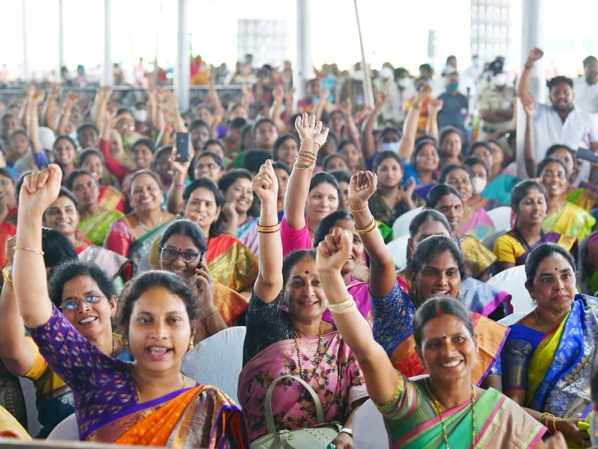 CM YS Jagan Participates in International Womens Day Celebrations in Vijayawada photo Gallery - Sakshi14