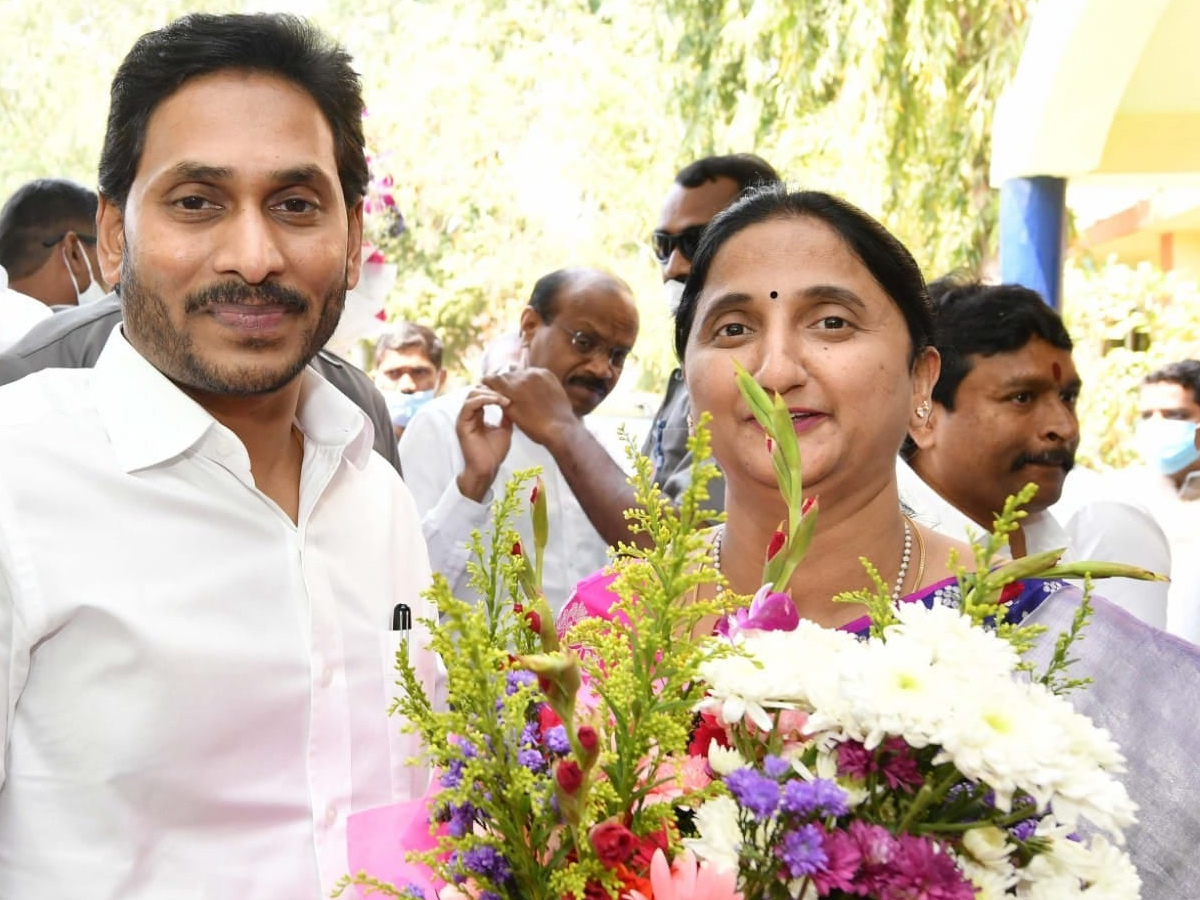 CM YS Jagan Participates in International Womens Day Celebrations in Vijayawada photo Gallery - Sakshi17