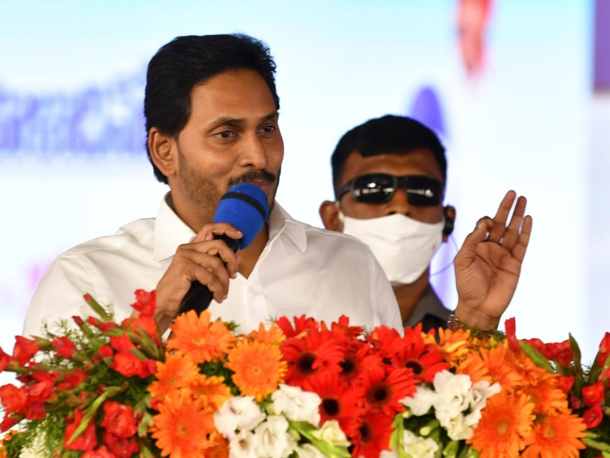 CM YS Jagan Participates in International Womens Day Celebrations in Vijayawada photo Gallery - Sakshi5