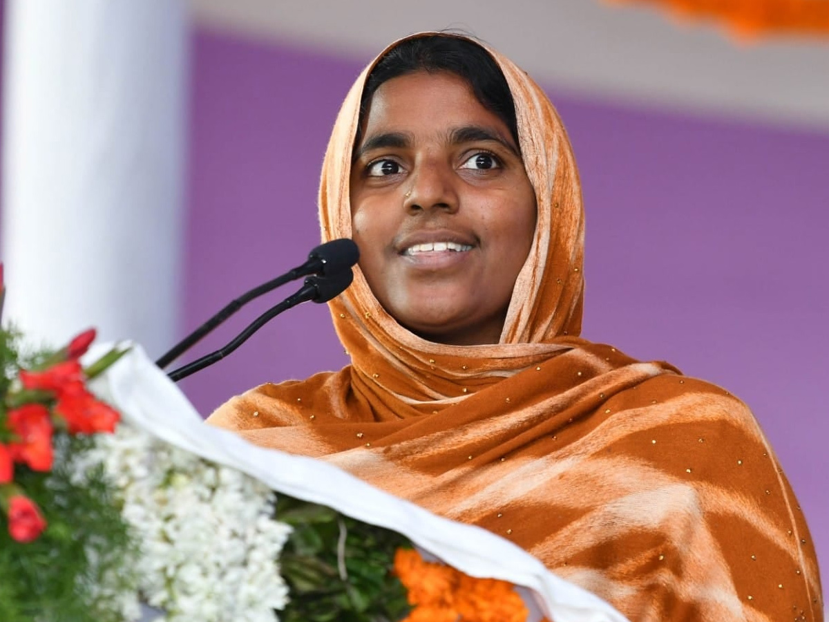 CM YS Jagan Participates in International Womens Day Celebrations in Vijayawada photo Gallery - Sakshi6