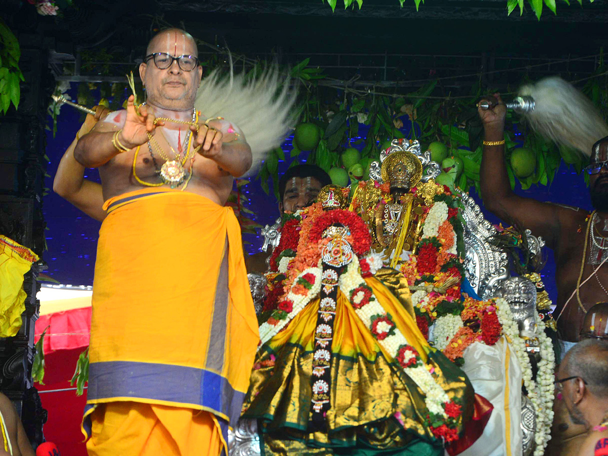  SriRama Navami Celebrations In Bhadradri Photo Gallery - Sakshi23