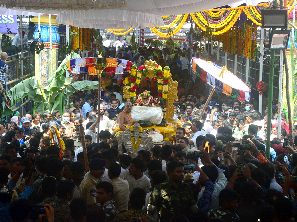  SriRama Navami Celebrations In Bhadradri Photo Gallery - Sakshi7