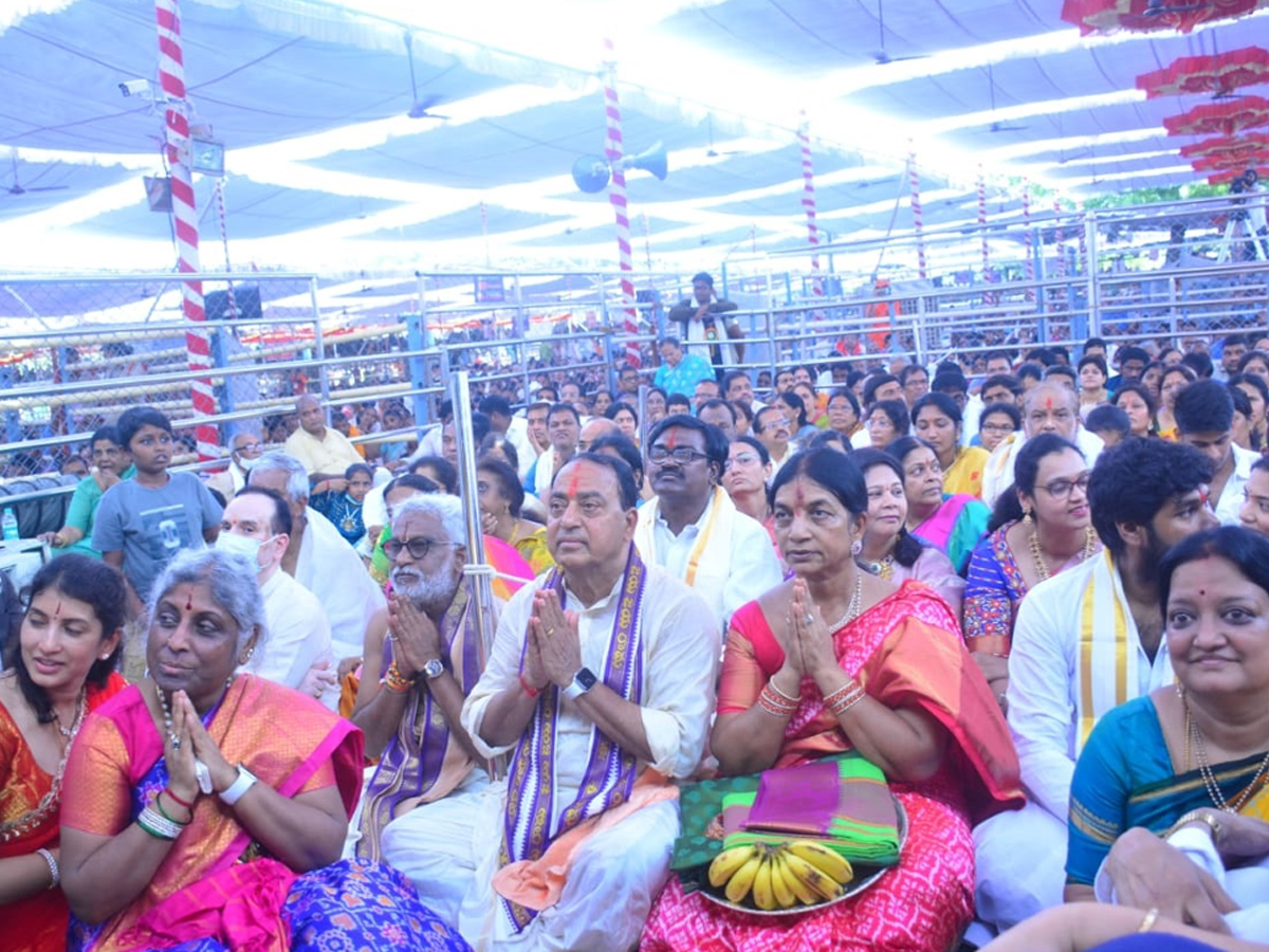  SriRama Navami Celebrations In Bhadradri Photo Gallery - Sakshi9