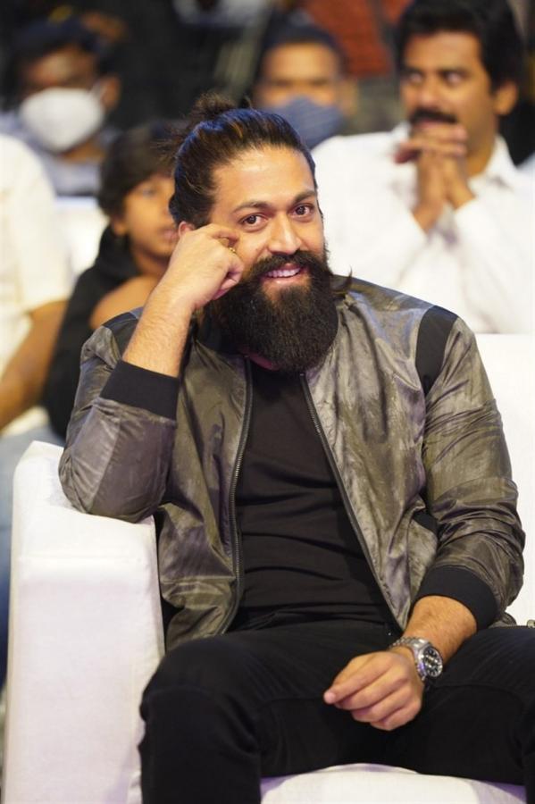 KGF Chapter 2 Movie Press Meet At Hyderabad  - Sakshi8