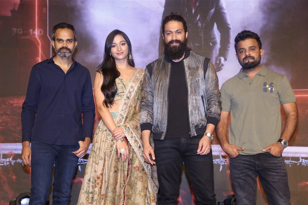 KGF Chapter 2 Movie Press Meet At Hyderabad  - Sakshi1