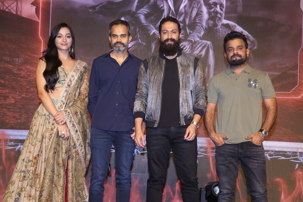 KGF Chapter 2 Movie Press Meet At Hyderabad  - Sakshi14