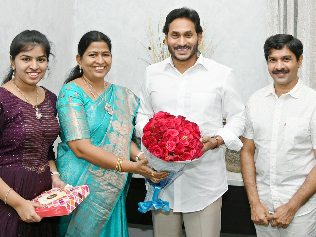 AP New Minsiters Meet CM Jagan For Special Thanking Photos - Sakshi8