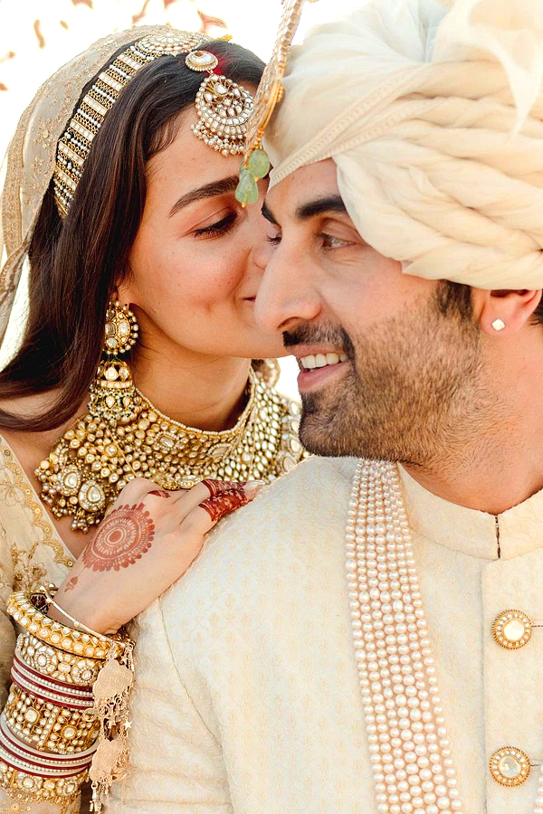 Alia Bhatt Ranbir Kapoor Wedding Photos - Sakshi14