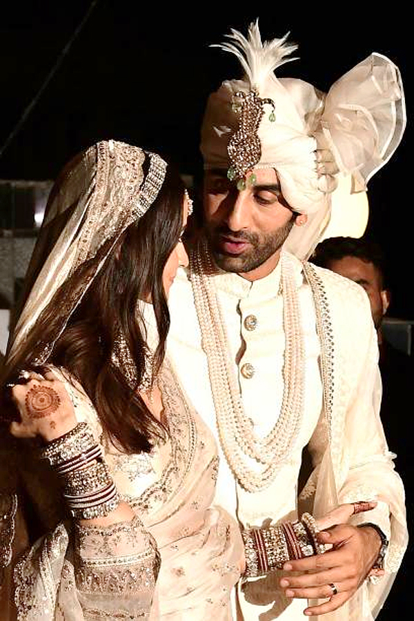 Alia Bhatt Ranbir Kapoor Wedding Photos - Sakshi22