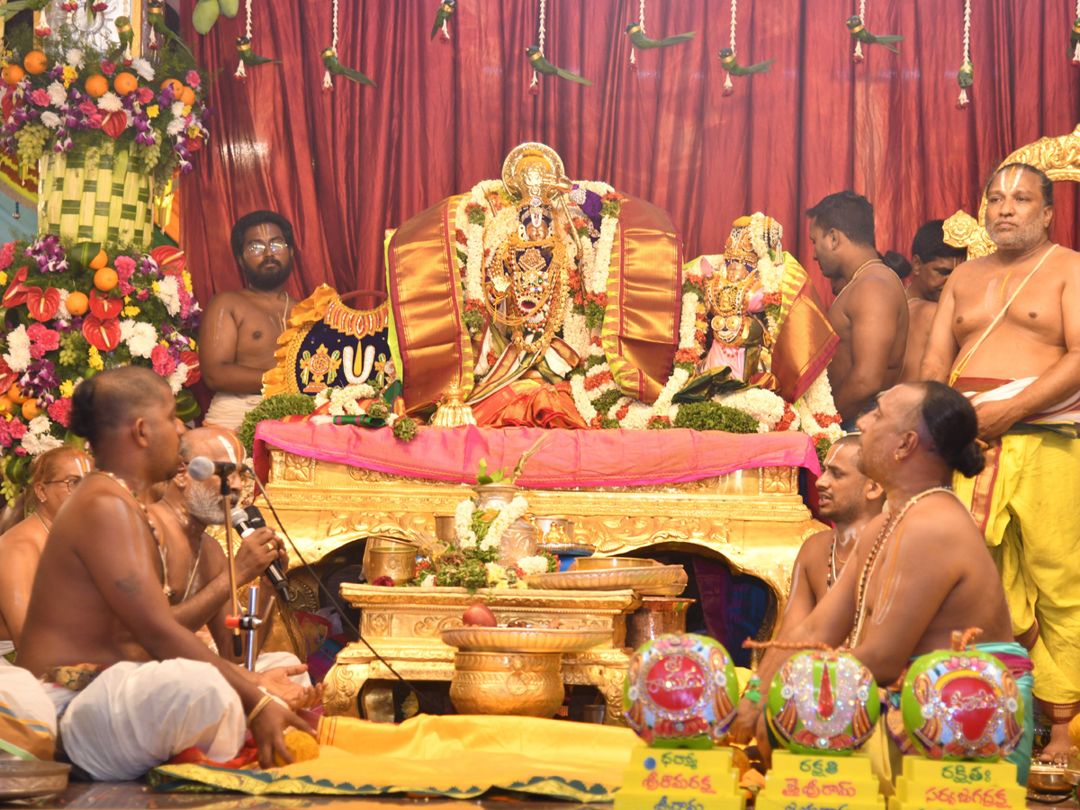 CM Jagan Attend Vontimitta Kodandarama Kalyanam 2022 Photo Gallery - Sakshi5