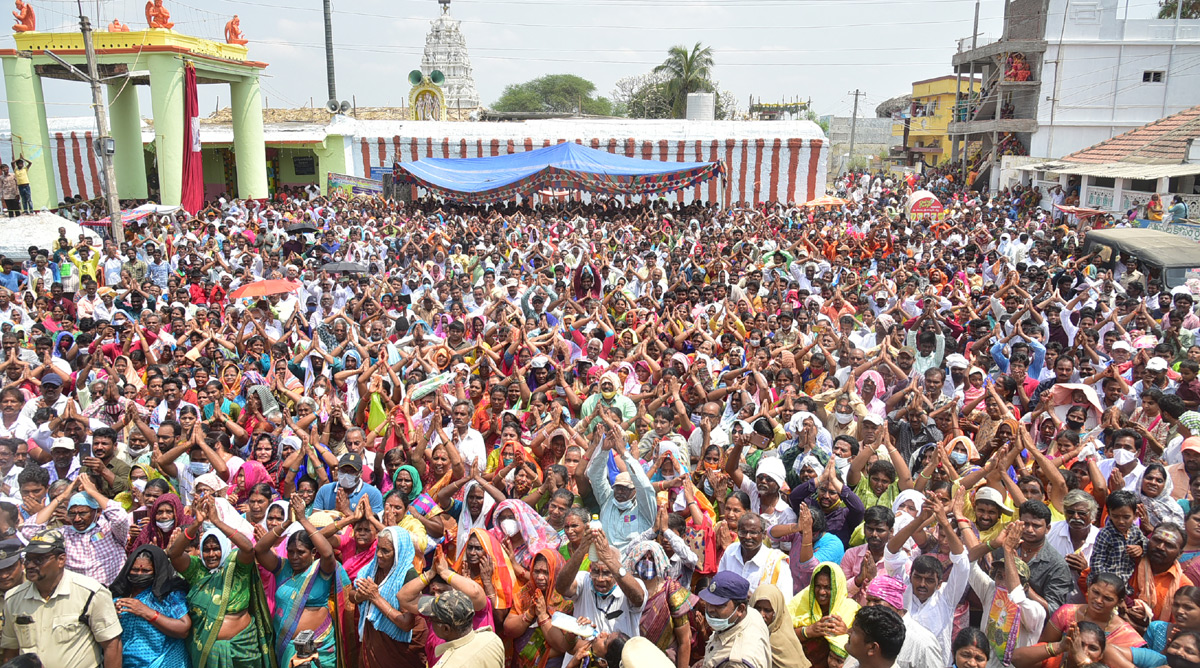 Chadalavada Raghu Nayakula Swamy Kalyanam Photos - Sakshi6