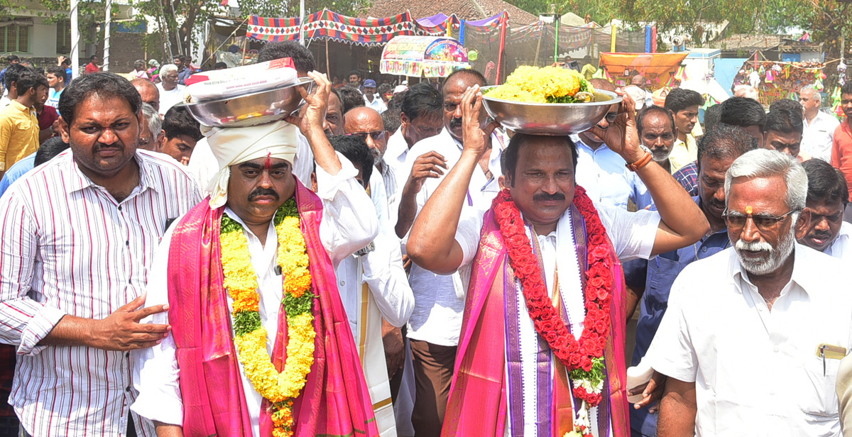 Chadalavada Raghu Nayakula Swamy Kalyanam Photos - Sakshi16