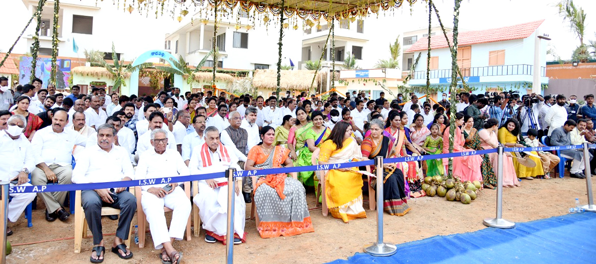 Photos: CM YS Jagan Couple Attends Ugadi Celebrations 2022 Tadepalli - Sakshi21