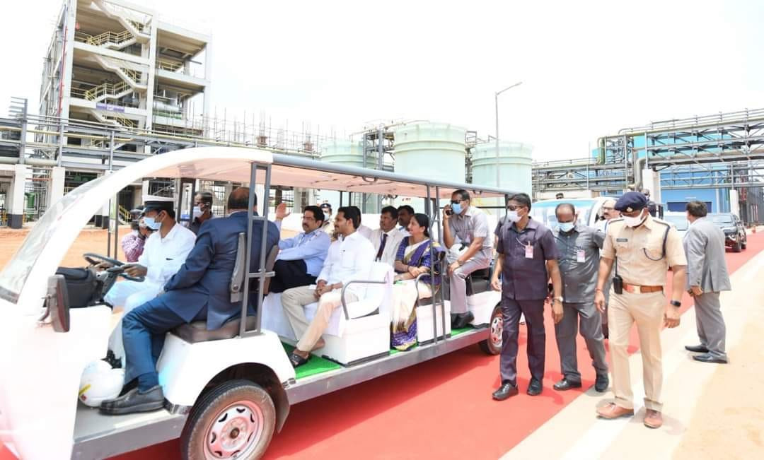 CM YS Jagan Inaugurating Grasim Industries At Balabhadrapuram - Sakshi7