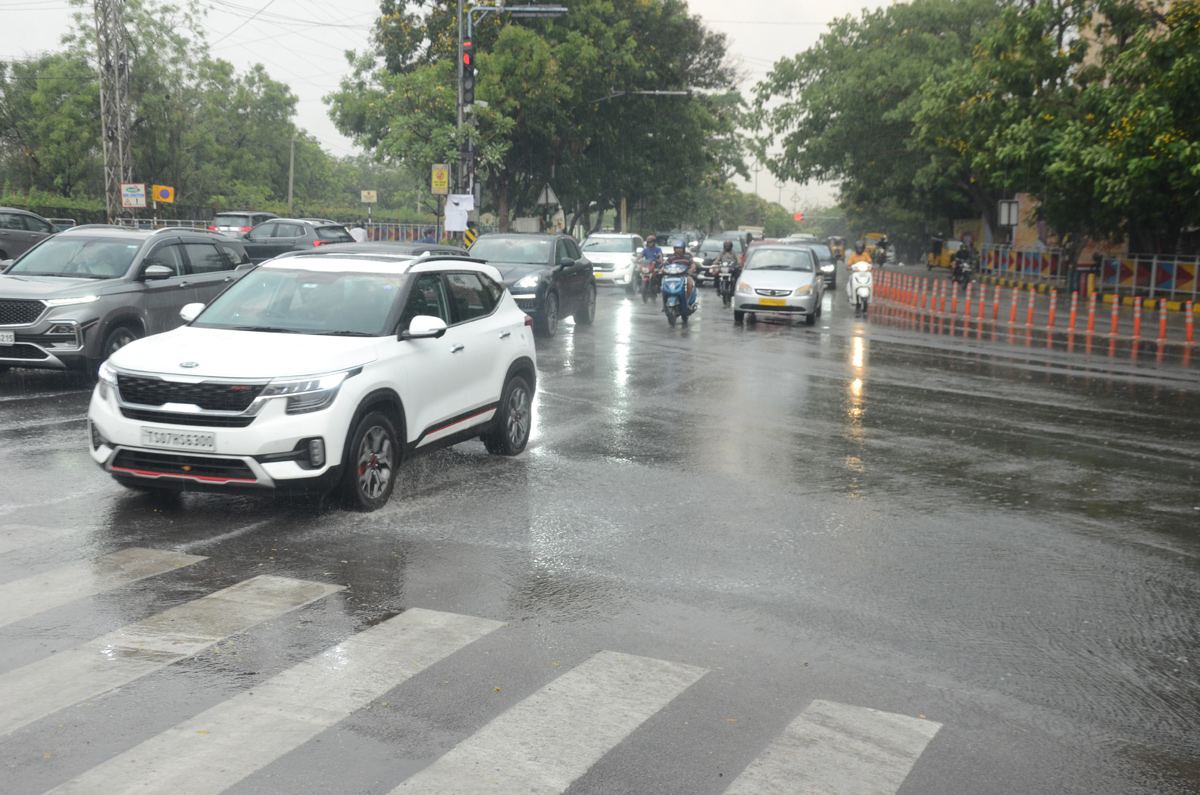 Heavy Rains In Hyderabad   - Sakshi12