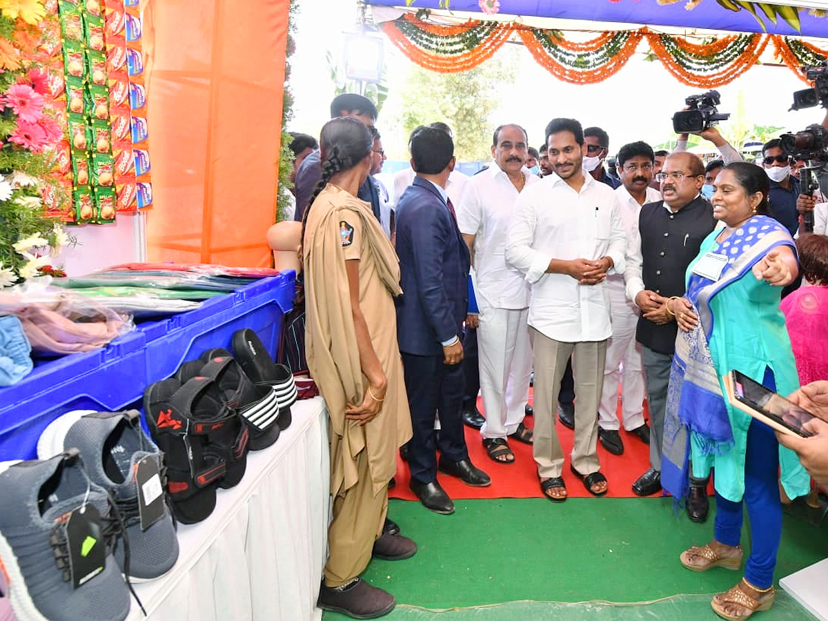 AP CM Jagan Launch 3rd Phase YSR Sunna Vaddi Scheme in Ongole Photo Gallery - Sakshi11