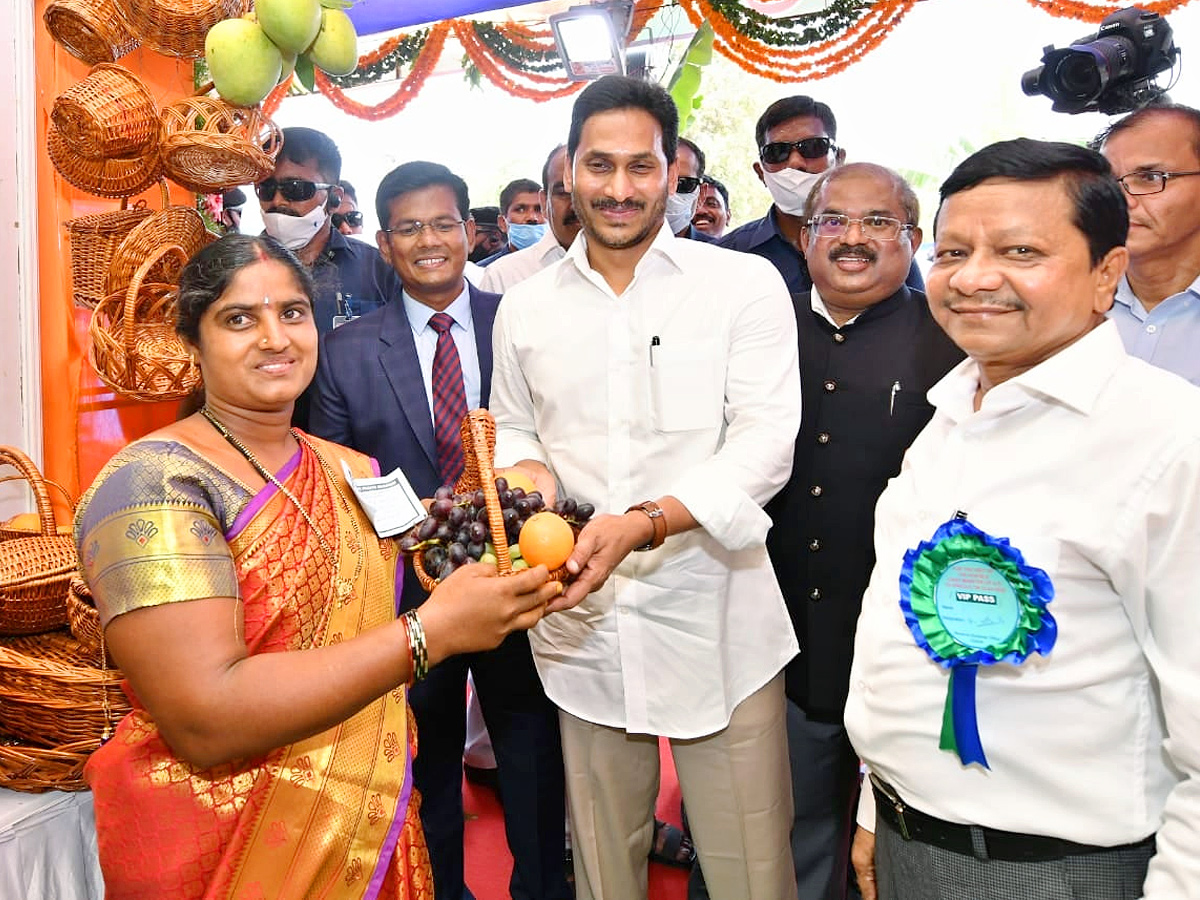 AP CM Jagan Launch 3rd Phase YSR Sunna Vaddi Scheme in Ongole Photo Gallery - Sakshi7