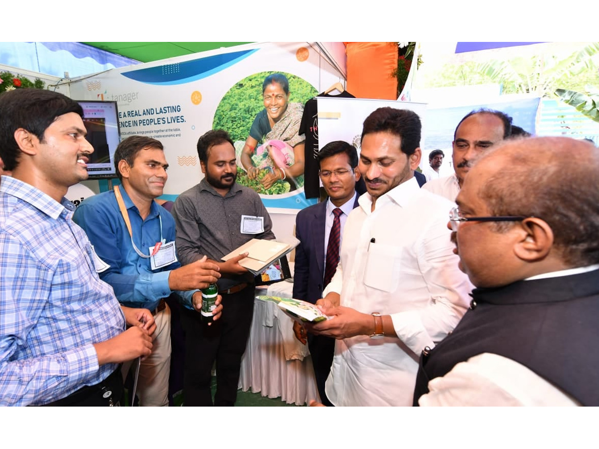 AP CM Jagan Launch 3rd Phase YSR Sunna Vaddi Scheme in Ongole Photo Gallery - Sakshi9