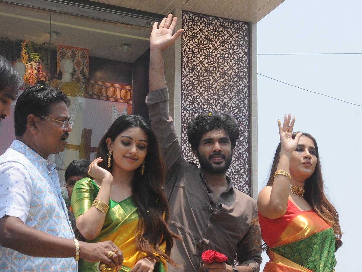 cine Actors at show room inaguration in Ananthapuram Photo Gallery - Sakshi11