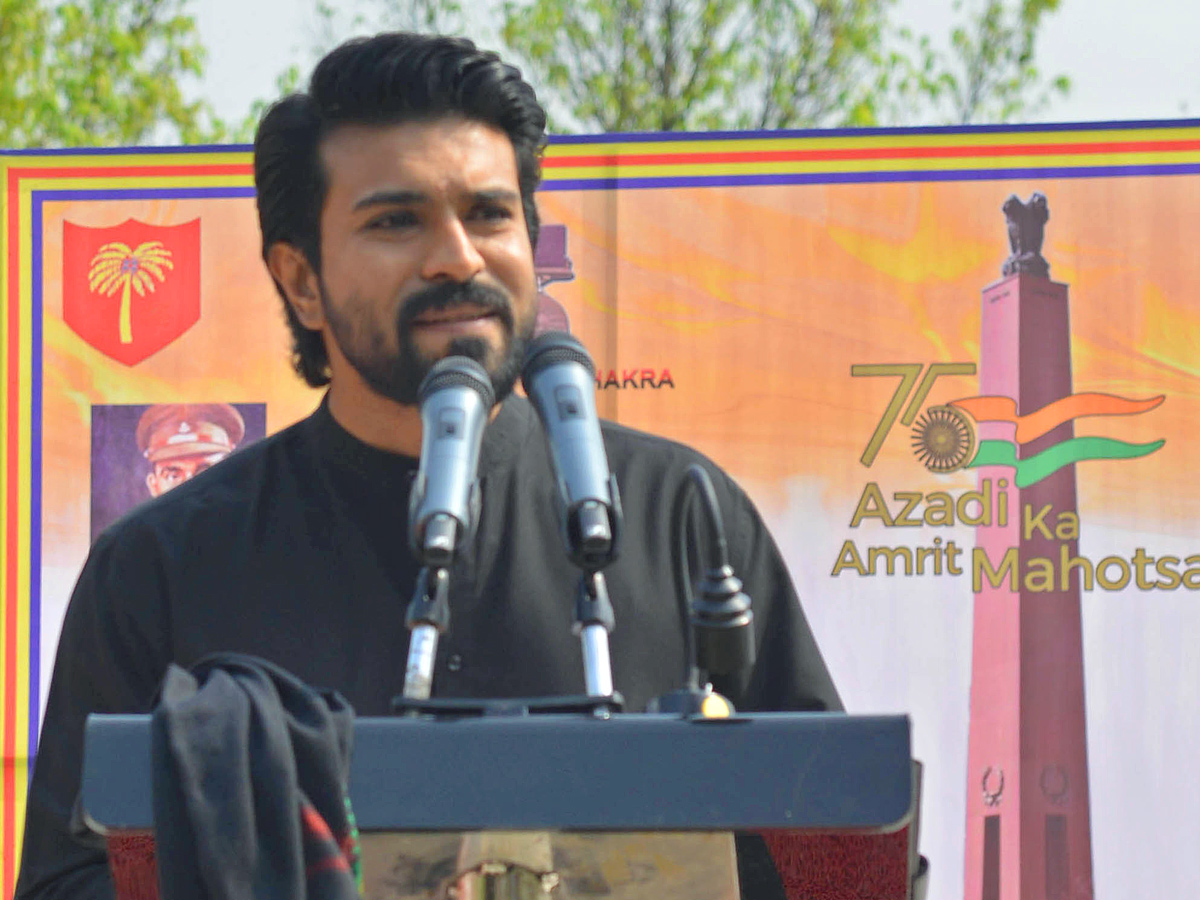 Ram Charan Pays Tribute to Army Jawans at Secunderabad Parade Ground Photo Gallery - Sakshi6